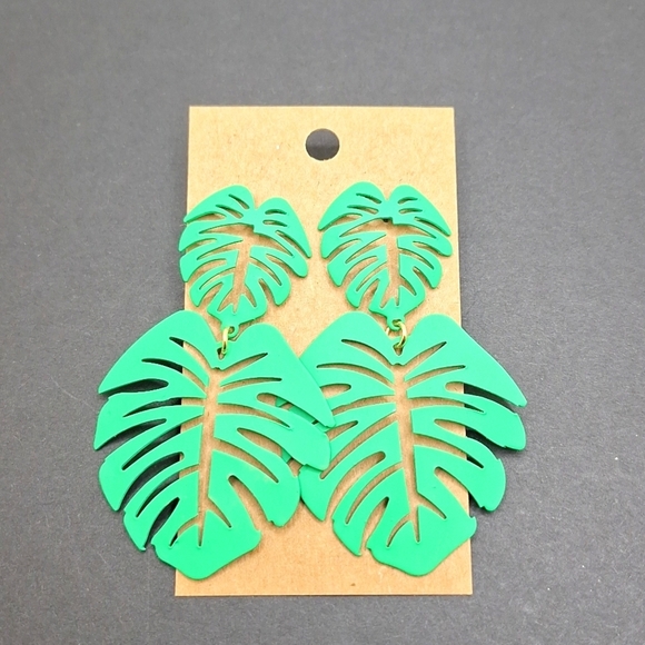 Green palm leaf earrings hollowed out metal leaves tropical statement… - Picture 1 of 4